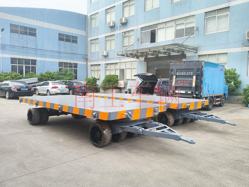 廠區(qū)轉(zhuǎn)運(yùn)重型工業(yè)平板拖車(chē)