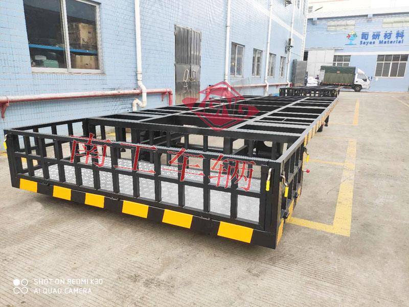 Heavy 8-ton mobile tool vehicle with flatbed trailer for airport project