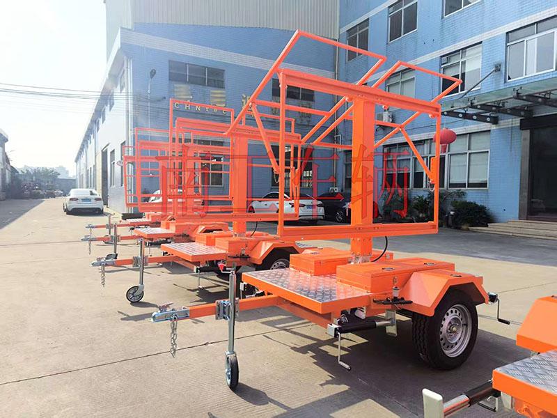 0.2噸帶太陽(yáng)能LED交通誘導(dǎo)屏工具拖車(chē) 牽引廣告拖車(chē)
