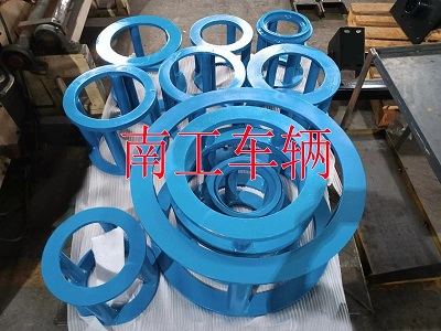 1672639690158379.jpg 100噸壓胎機(jī)2I.jpg