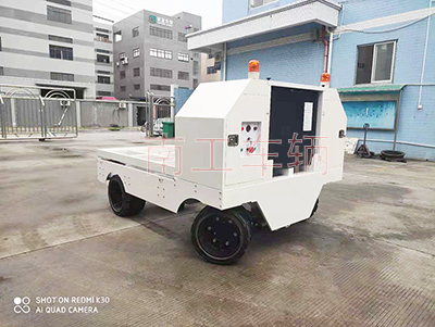 1672972766828352.jpg 10噸遙控式電動(dòng)平板拖車(chē)I.jpg