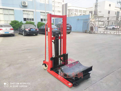 1672974034631131.jpg 1噸手動(dòng)卷筒紙工具車1I.jpg