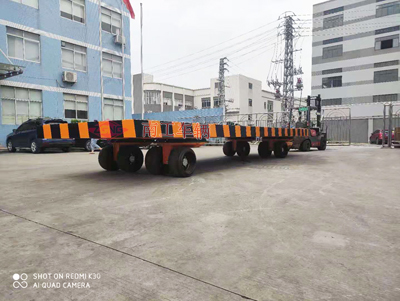 1672976835666087.jpg 30噸重型平板拖車帶四個轉(zhuǎn)盤4I.jpg