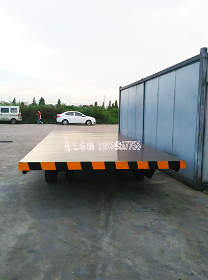 10噸中型平板拖車(chē)3 I.jpg