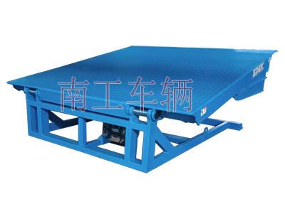 1678494828305895.jpg 8噸固定式登車(chē)橋1I.jpg