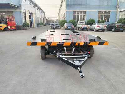 10.5噸牽引箱變平板拖車（預制艙拖車）3I.jpg
