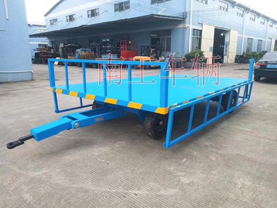 1688371468572998.jpg 5噸護(hù)欄牽引平板拖車(chē)3I.jpg