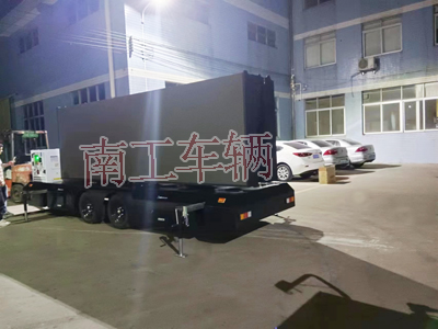 15平方大型戶(hù)外LED廣告拖車(chē)3I.jpg
