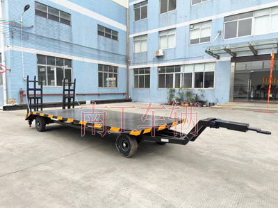 1710144155724586.jpg 6噸帶爬梯移動平板拖車4I.jpg