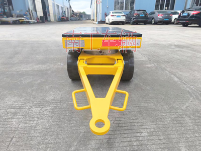2噸小型平板拖車(chē)帶膠墊4I.jpg