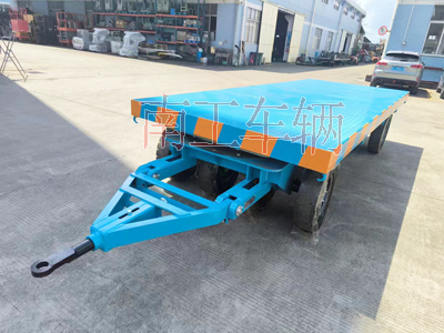 1723705481833748.jpg 20噸重型平板拖車藍(lán)色I(xiàn).jpg