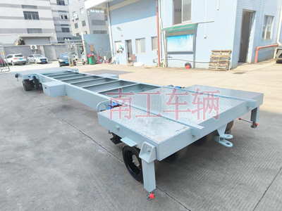 1733368108447730.jpg 船體舯段運(yùn)輸平板拖車(chē)4I.jpg