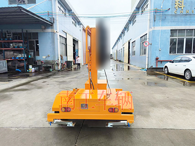 1757557278262505.jpg 0.5噸小型LED交通誘導屏道路指示牌交通警示工具拖車3I.jpg