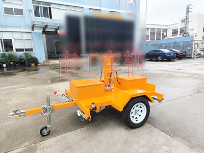 1757557283717820.jpg 0.5噸小型LED交通誘導屏道路指示牌交通警示工具拖車4I.jpg