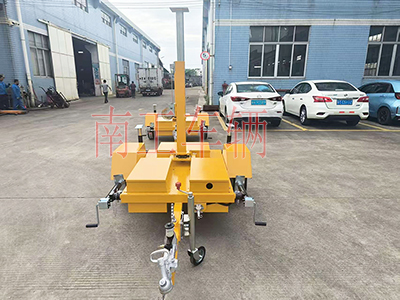 1763516937486362.jpg 手動(dòng)升降廣告拖車 移動(dòng)式拖車底盤5I.jpg