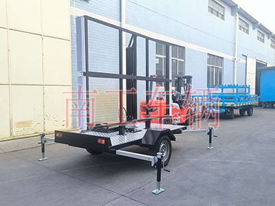 1769066562360405.jpg 0.6噸簡(jiǎn)易款LED廣告拖車 帶四音響4I.jpg