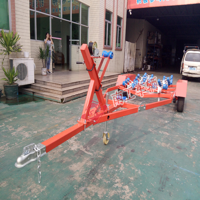 輕型游艇拖車I.jpg