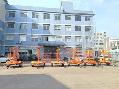 1772264131481152.jpg 0.2噸帶太陽能LED交通誘導屏工具拖車3I.jpg