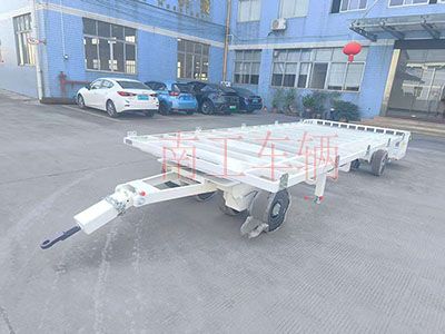8噸骨架式牽引平板拖車(chē)帶小框白色I(xiàn).jpg