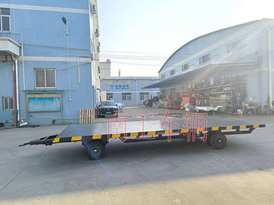 8噸牽引平板拖車 工業(yè)用工具拖車無動力4I.jpg