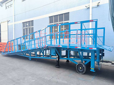 1775699260275751.jpg 10噸移動(dòng)式登車橋電動(dòng) 防爆款2I.jpg